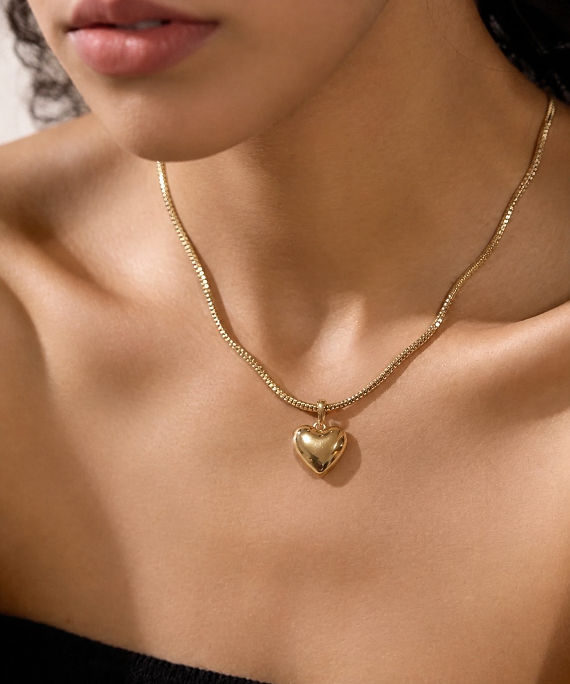 Collar snake con corazón bombeado