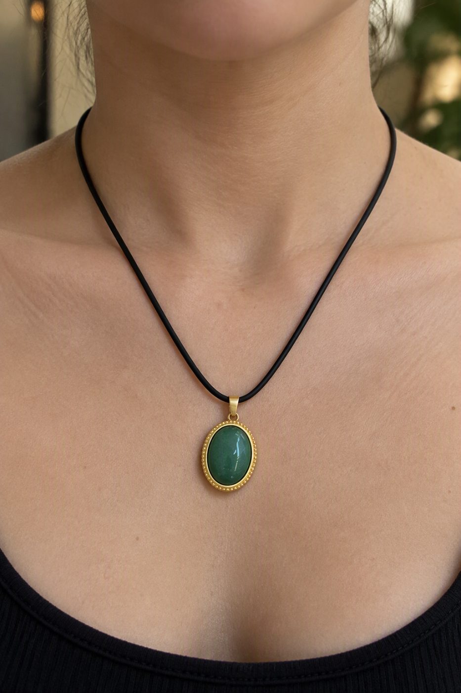 Collar piedra verde